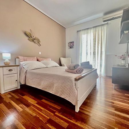 Elegant Downtown Retreat Kalamata Exterior foto
