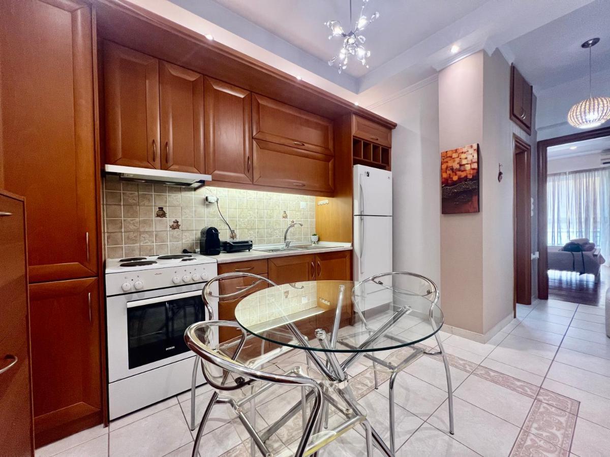 Elegant Downtown Retreat Kalamata Exterior foto
