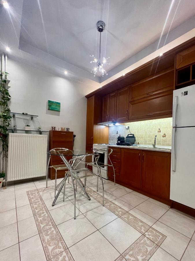 Elegant Downtown Retreat Kalamata Exterior foto