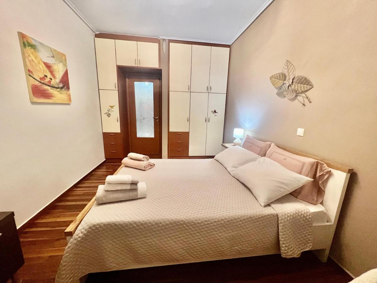 Elegant Downtown Retreat Kalamata Exterior foto