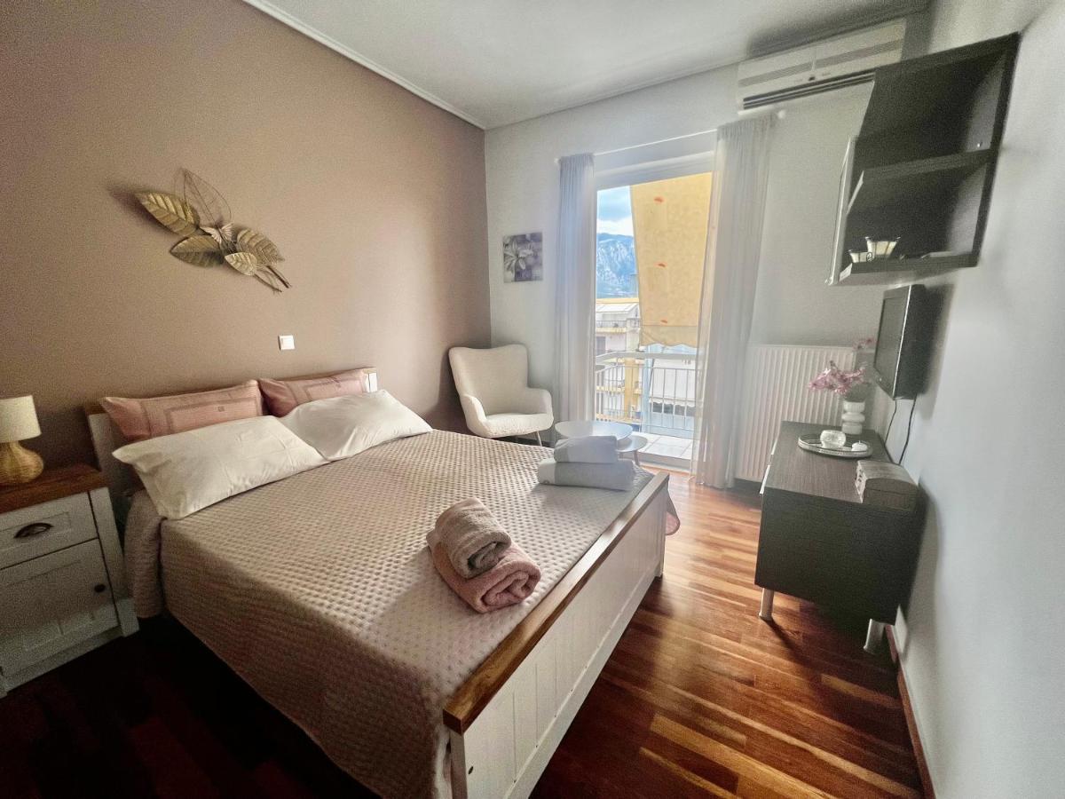 Elegant Downtown Retreat Kalamata Exterior foto