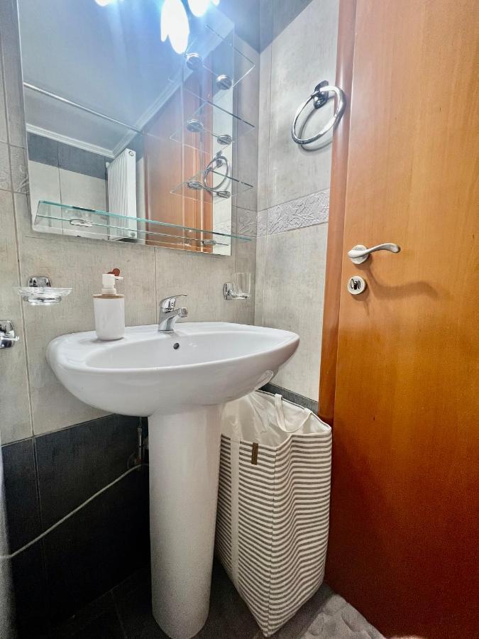 Elegant Downtown Retreat Kalamata Exterior foto
